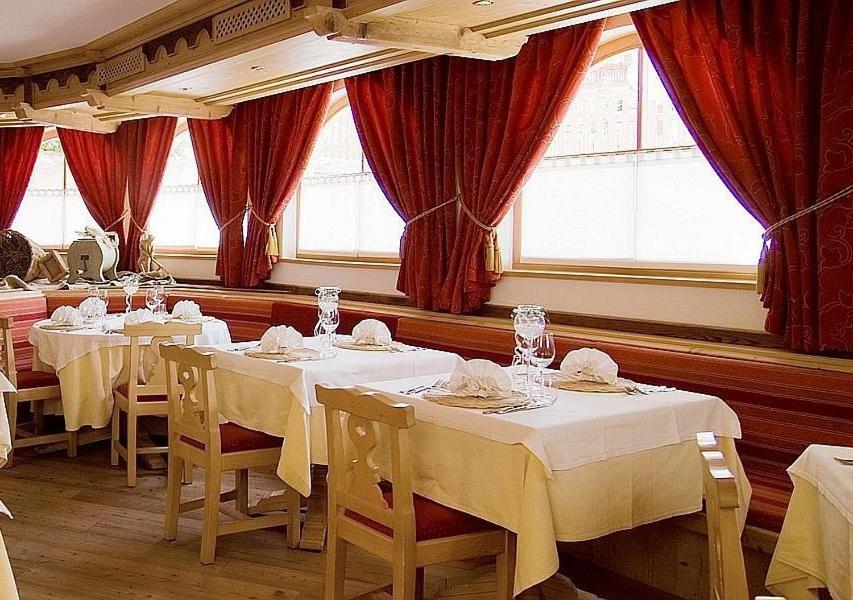 Hotel Madonnina Resort And Wellness ソラーガ エクステリア 写真